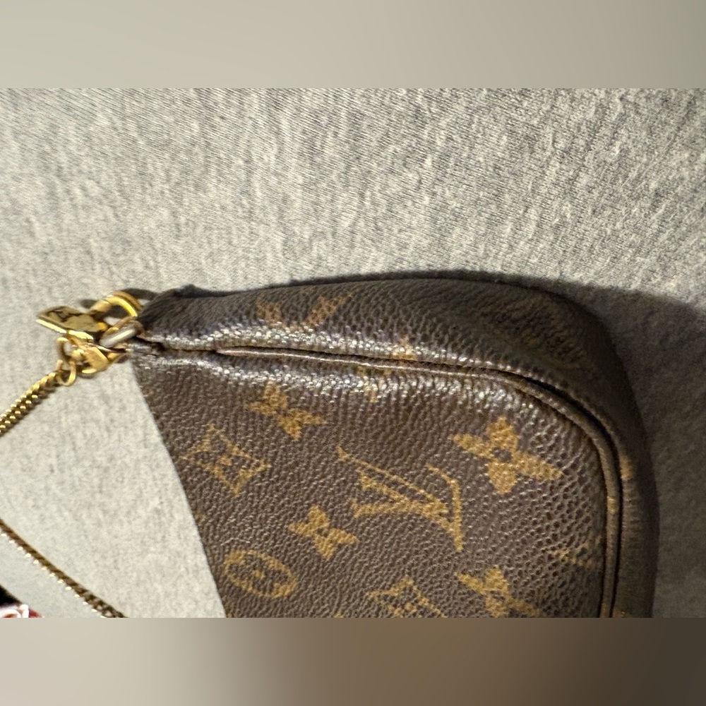 XSOLDX Louis Vuitton Pochette Accessoires Monogram Shoulder Bag Authentic - Picture 11 of 15